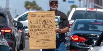 An artist was homeless for years. Now he sells his work to celebrities like Oprah.